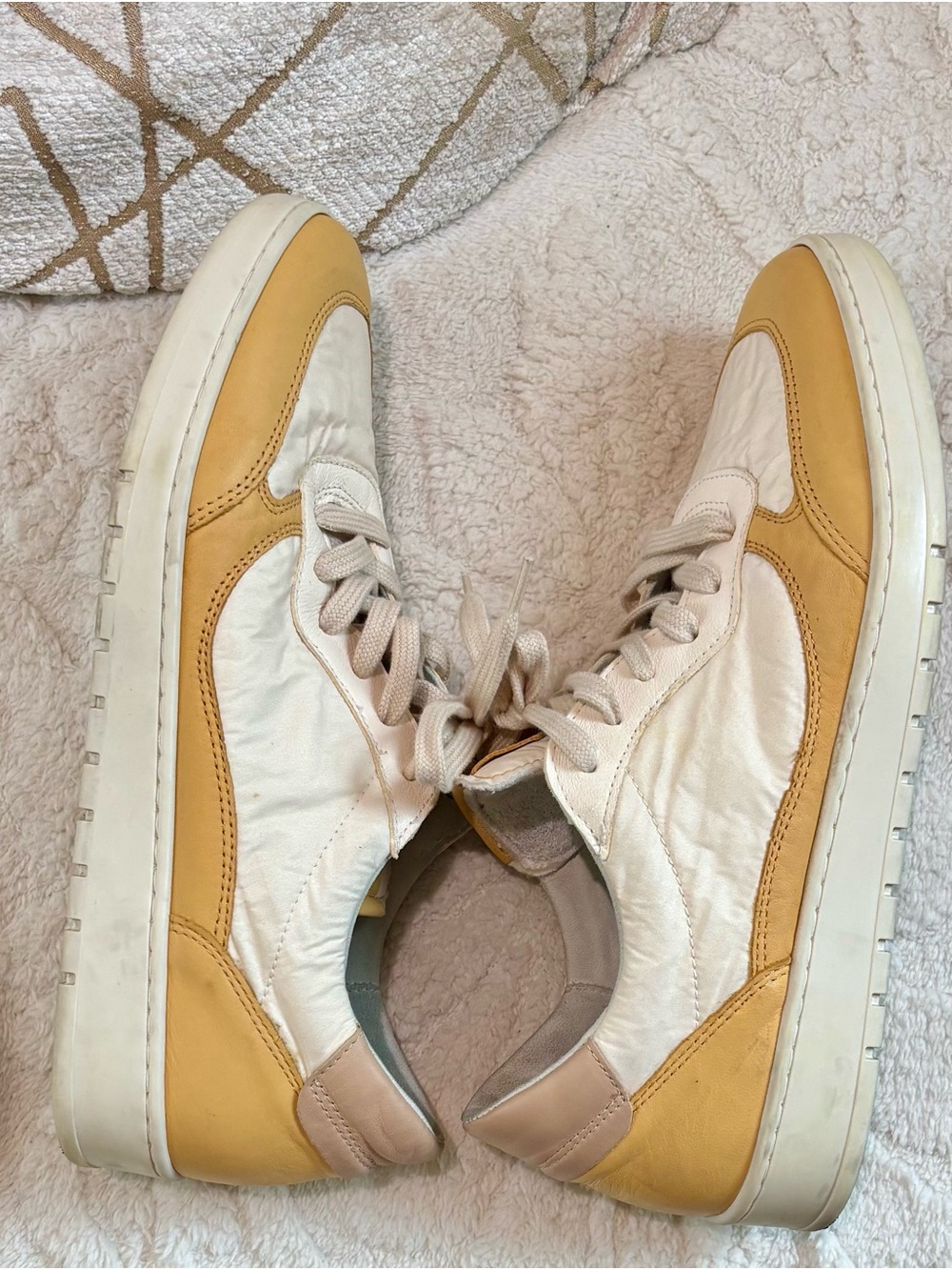 Miz Mooz Veronica Lightweight Leather Sneaker Size 10.5 Euro 42